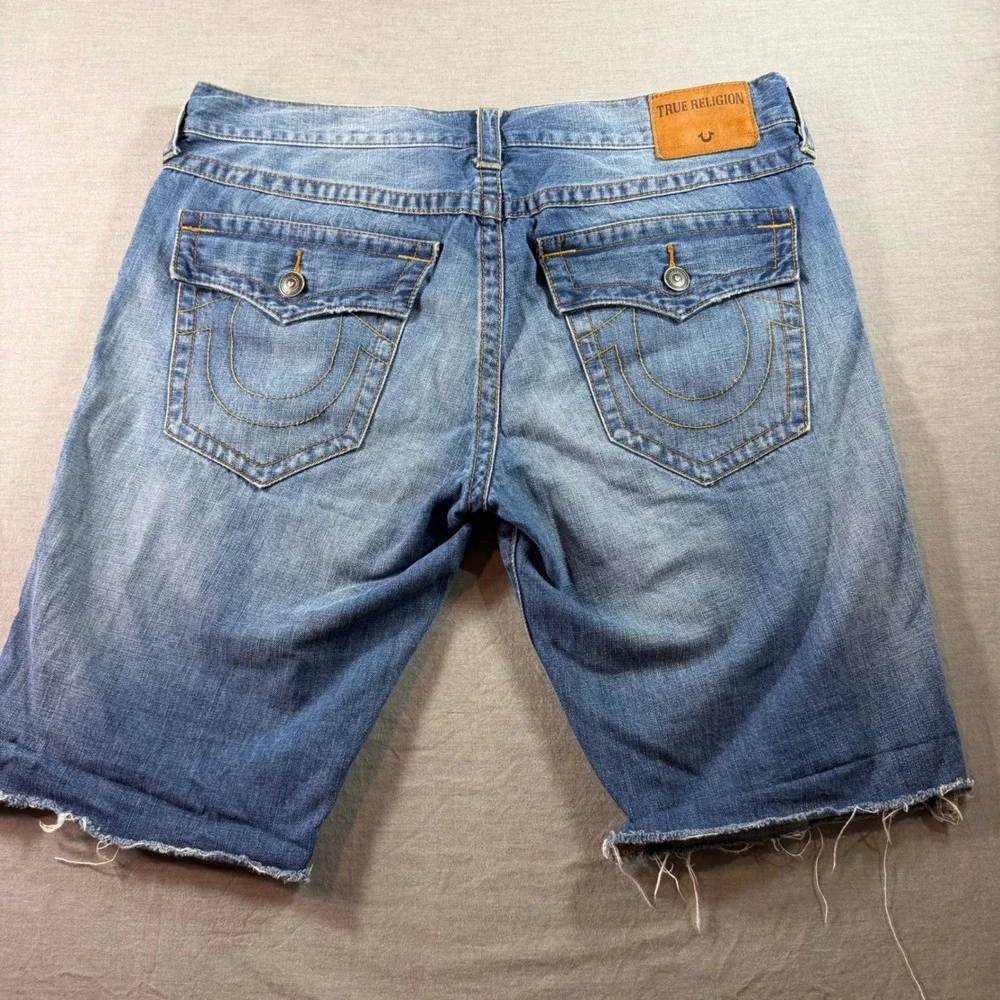 True Religion Ricky Denim Shorts Mens 36 Blue Relaxed Cut Off Distressed EUC